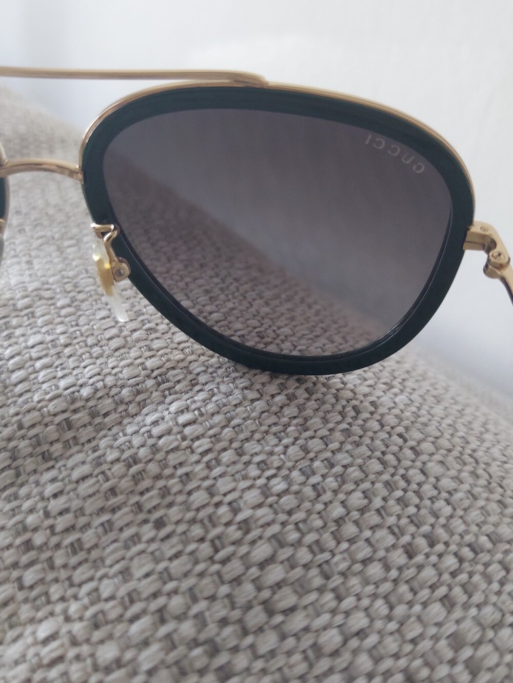 Gucci Gold Frame Black Sunglasses with Red Trim - Picture 5 of 9